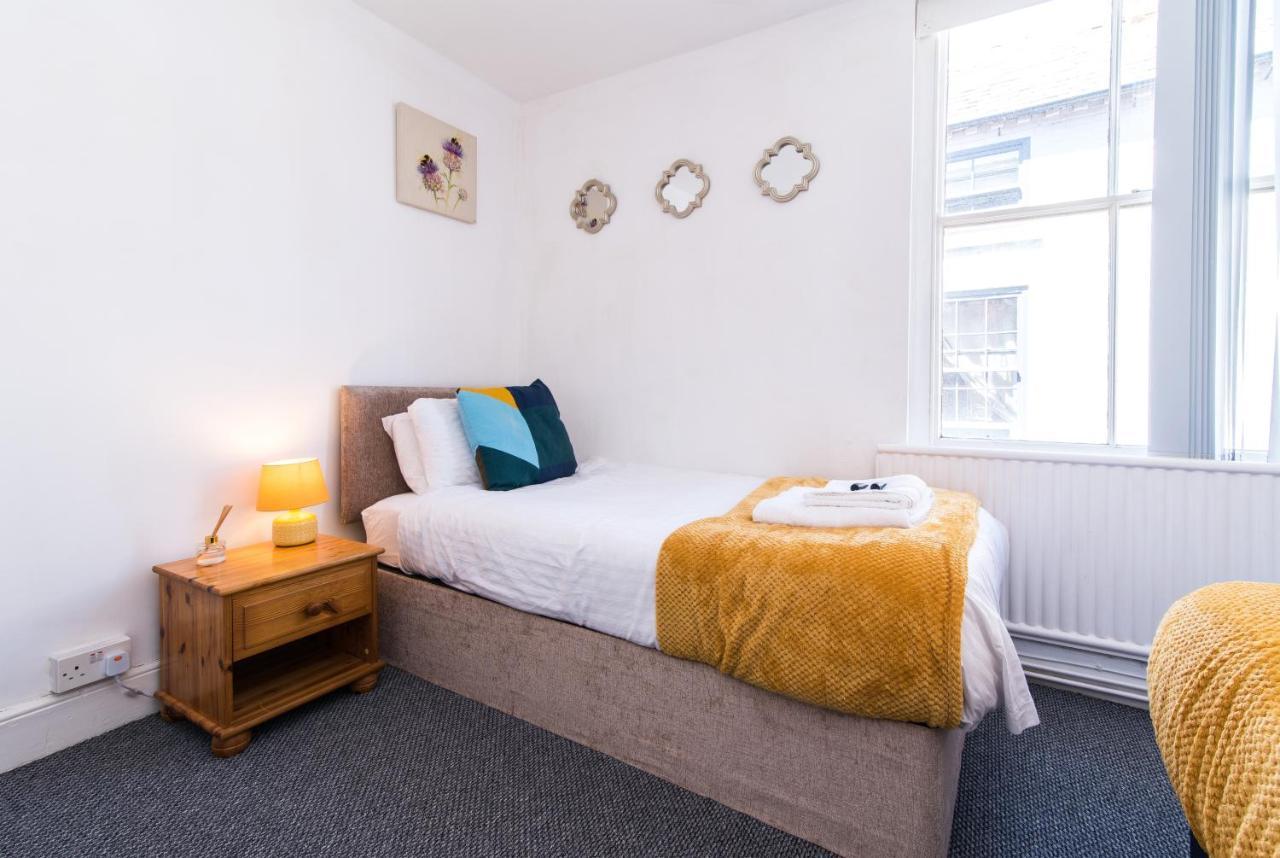 Characterful 2 Bed Apartment - Spacious & Comfy Castle Donington Luaran gambar