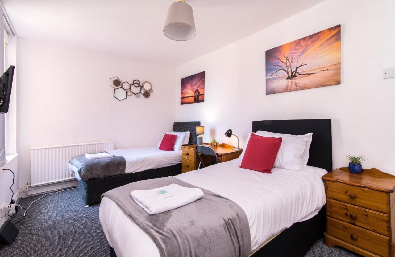 Characterful 2 Bed Apartment - Spacious & Comfy Castle Donington Luaran gambar