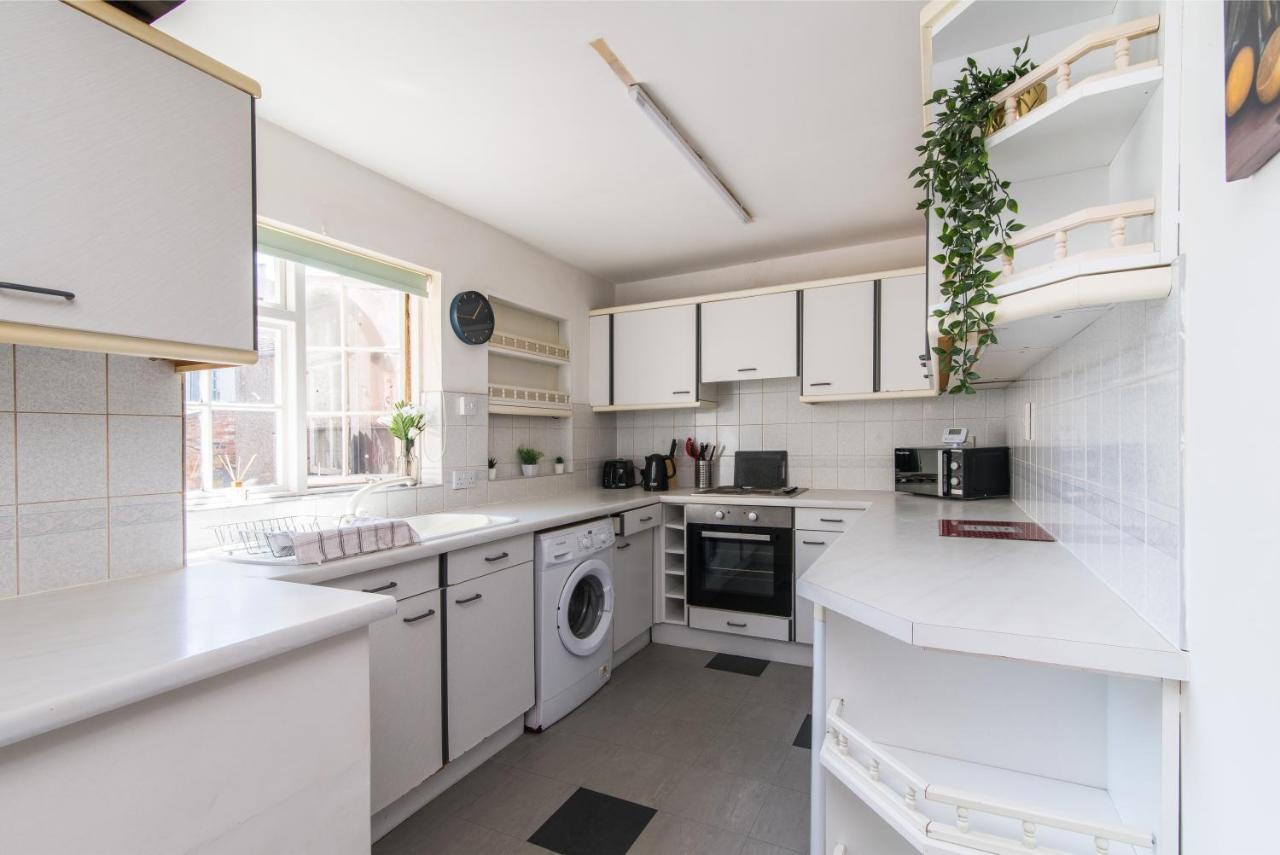 Characterful 2 Bed Apartment - Spacious & Comfy Castle Donington Luaran gambar
